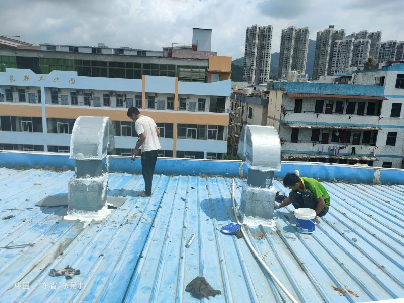 建始钢结构屋面涂料维修方法